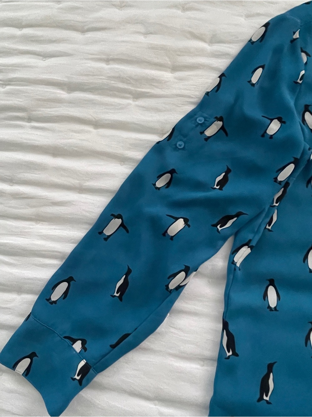 Express Portofino Blue Penguin Print Button-Up Shirt - Women XL - Picture 5 of 7